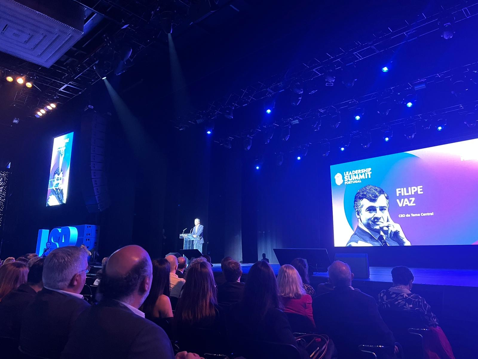 FotoCorpoDeTexto_LeaderShipSummit