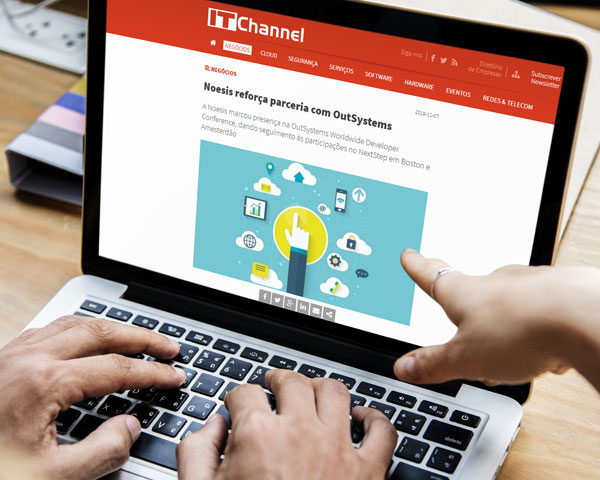 Desktop with the IT Channel news openned