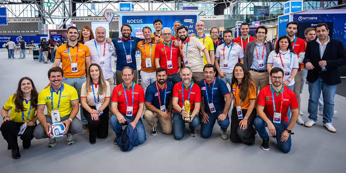 Fotografia da equipa da Noesis na OutSystems ONE Conference 2026